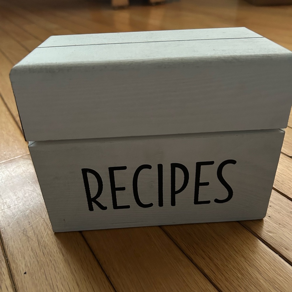 White Recipe Box, Dividers, Recipe Cards & Protectors